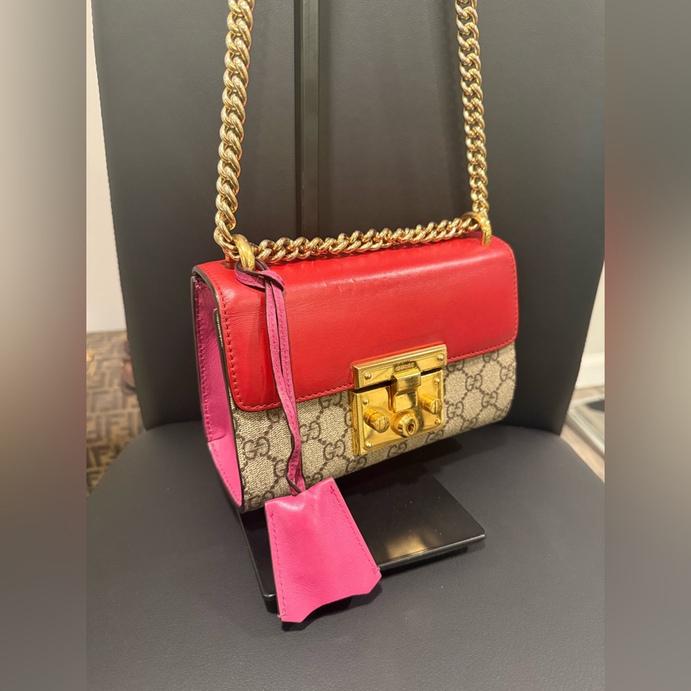 GG Supreme Monogram Padlock red and pink bag with gold chain - Picture 2 of 16